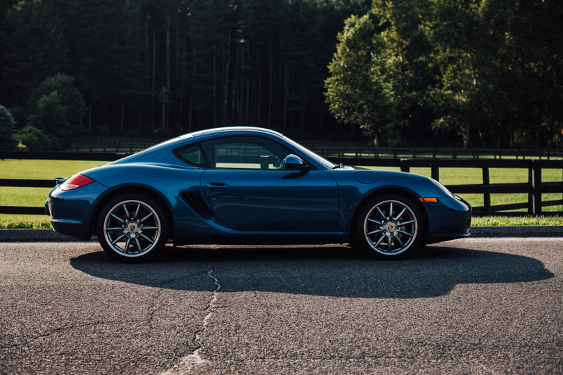 Illustration for article titled High-resolution photos // Porsche Cayman